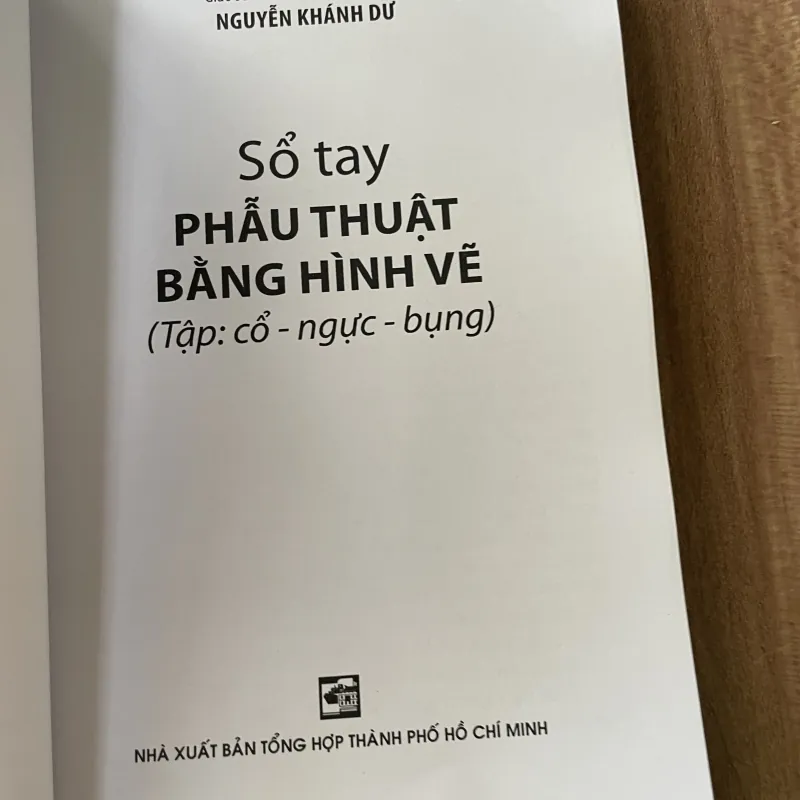 SỔ TAY PHẪU THUẬT BẰNG HÌNH VẼ - cổ ngực bụng  797512