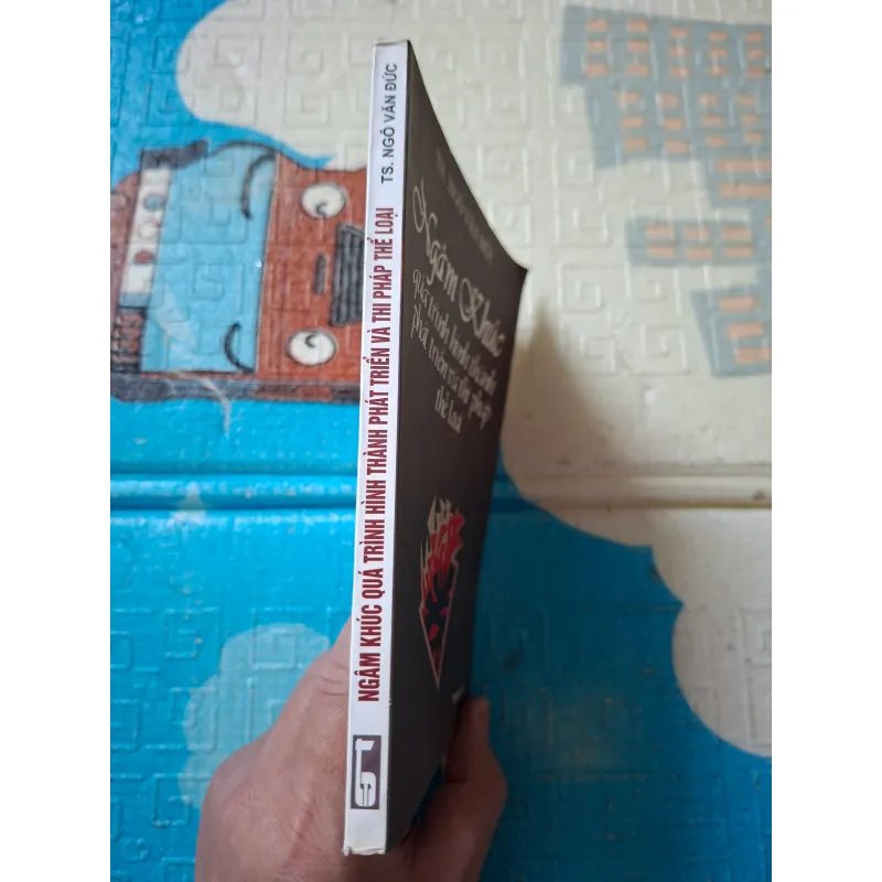 Ngâm Khúc: Quá trình hình thành, phát triển và thi pháp thể loại 788261