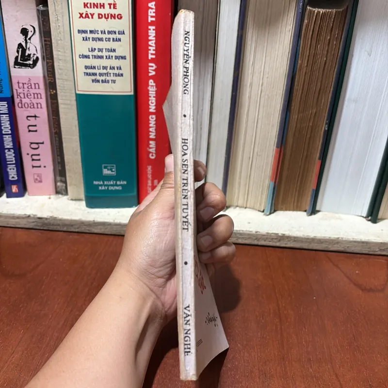 II Sách Phật Giáo: Hoa Sen Trên Tuyết - Nguyên Phong 762088