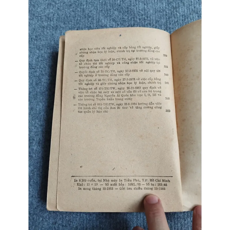 MỘT SỐ VĂN KIỆN CỦA ĐẢNG VỀ CÔNG TÁC TƯ TƯỞNG 688751