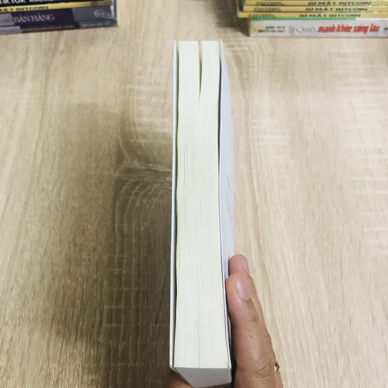 ĐỪNG CHẠY THEO SỐ ĐÔNG 1020250