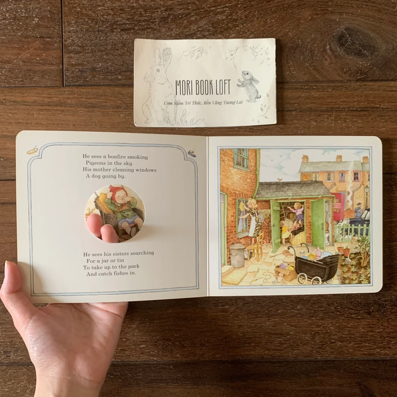 Sách ngoại văn Peepo! – Sách đục lỗ, Used, Board Book 540726