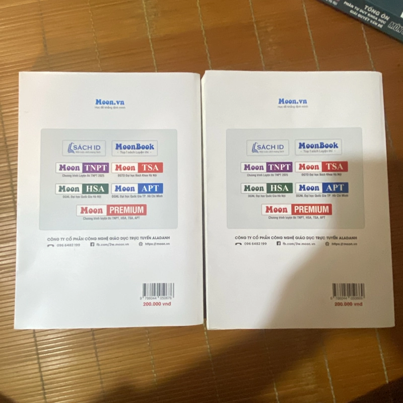 Combo tổng ôn toán học moon book (có đáp án, lời giải, video chi tiết) 447183
