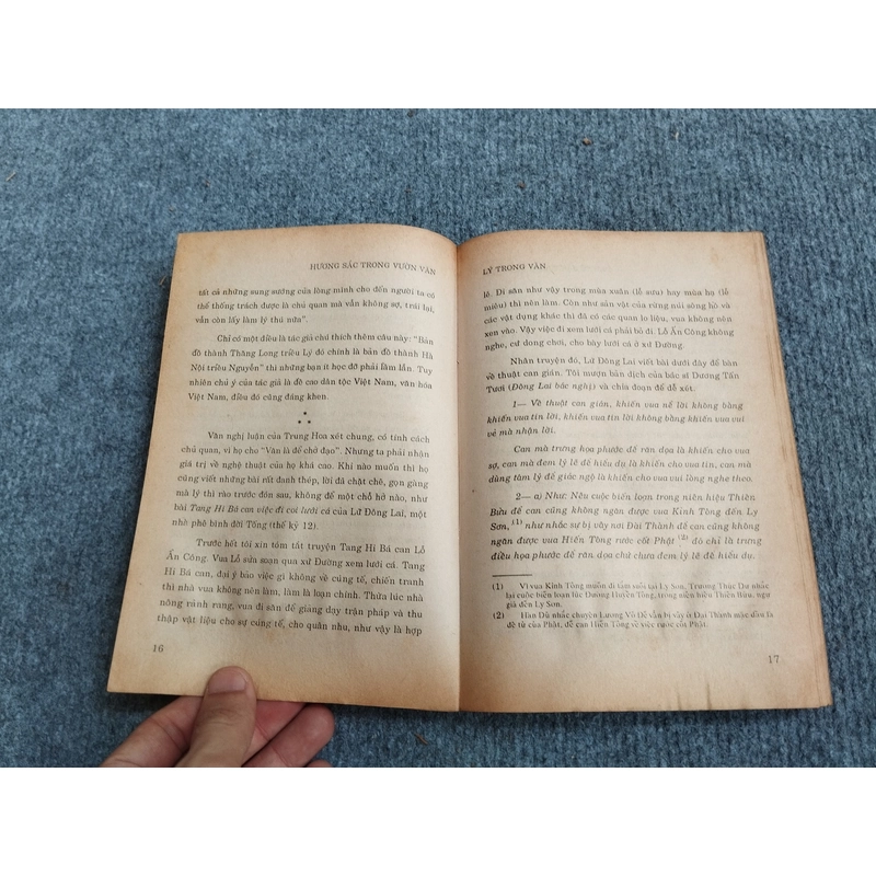 HƯƠNG SẮC TRONG VƯỜN VĂN QUYỂN NHÌ - NGUYỄN HIẾN LÊ 517609