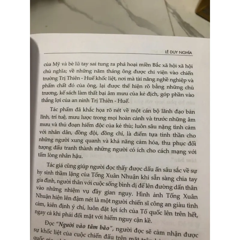 Người vào tâm bão - Lê Duy Nghĩa 997186