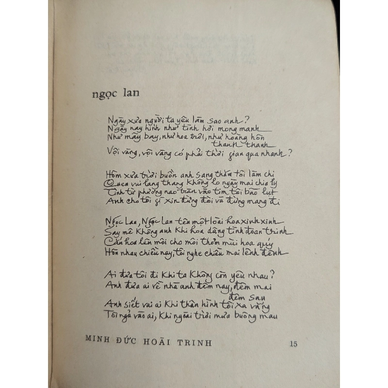 Bài thơ cho ai - Minh Đức Hoài Trinh 799547