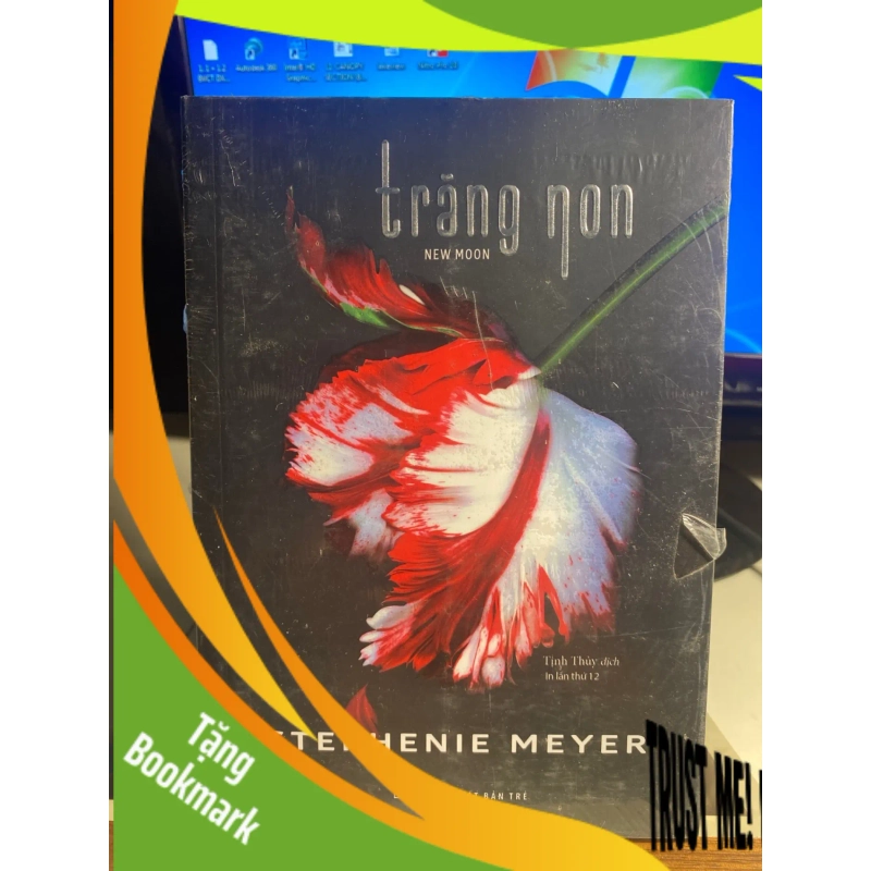 (TẶNG BOOKMARK) Trăng Non (in lần thứ 12) - Stephenie Meyer Sách văn học RBK0302 954450