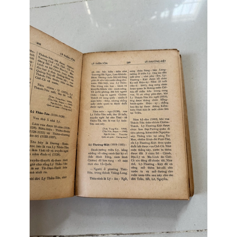 Việt nam danh nhân từ điển 539198