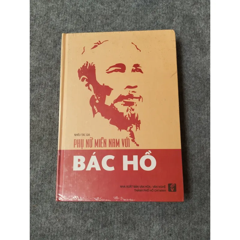 PHỤ NỮ MIỀN NAM VỚI BÁC HỒ 700982