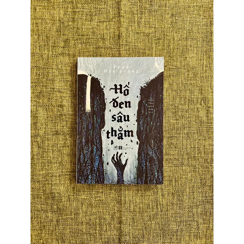 HỐ ĐEN SÂU THẲM - Pyun Hye Young 576751