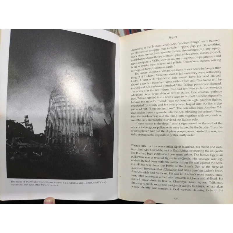 The Looming Tower - Lawrence Wright 689329