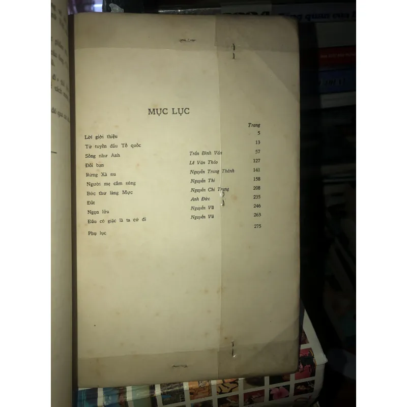 Truyện ký cách mạng miền Nam 933565