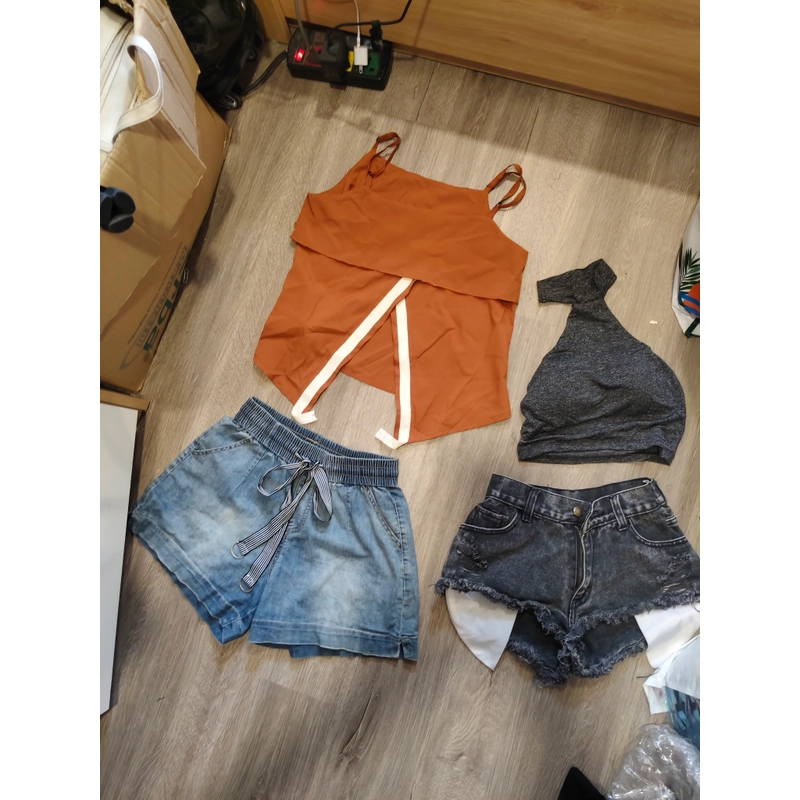 3 set đồ quần sooc áo 2 dây size S, M nhỏ 522352