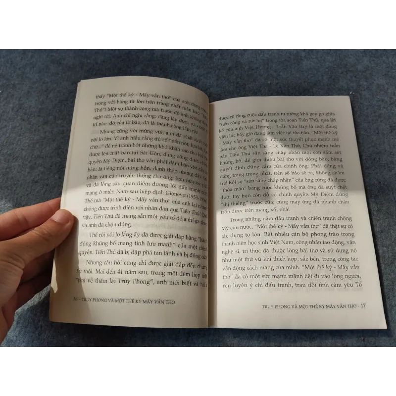 TRUY PHONG VÀ MỘT THẾ KỶ MẤY VẦN THƠ 719926