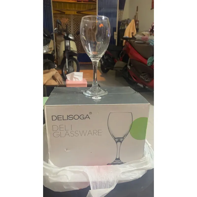 Ly  có đế uống rượu vang và thức uống ạh  738575