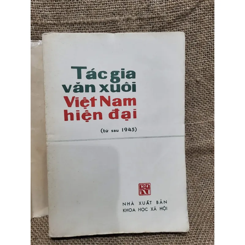 Tác gia văn xuôi Việt Nam hiện đại từ sau 1945) 748058
