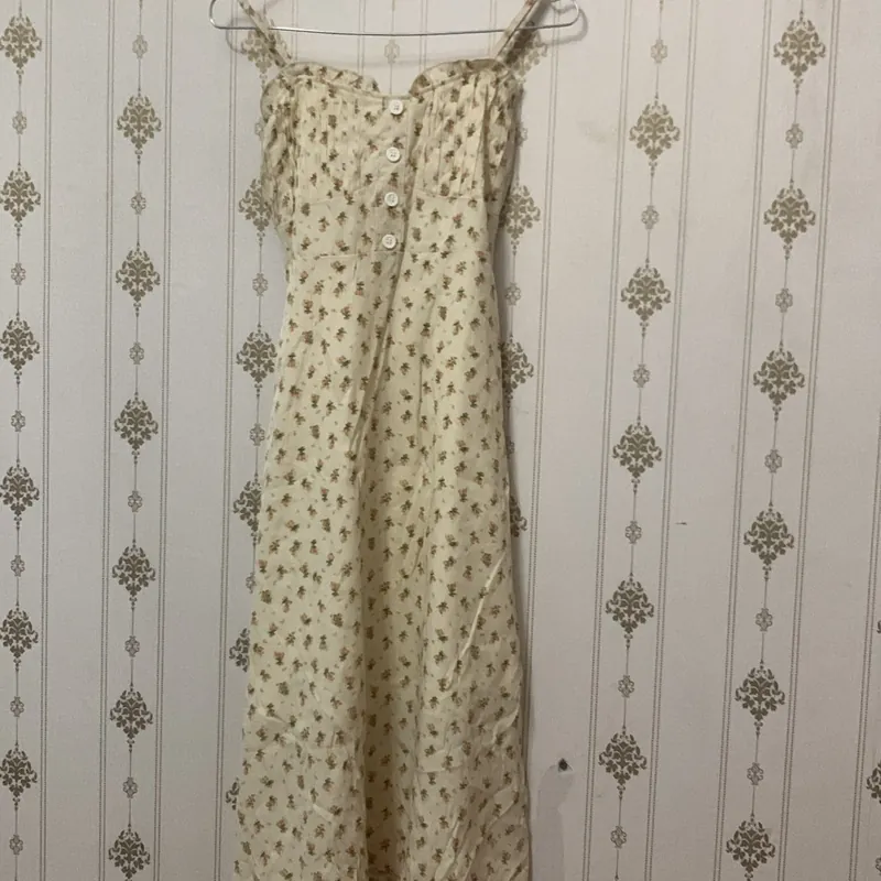 Váy 2 dây hoa nhí cho nữ size S tặng kèm cardigan mỏng khoác ngoài 706379