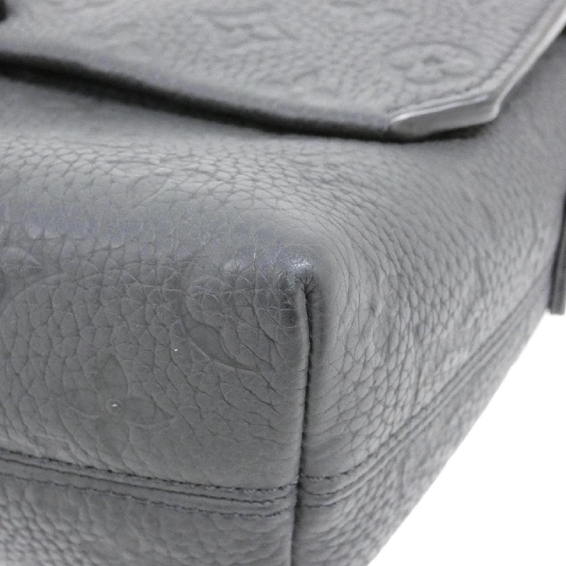 Túi đeo chéo Louis Vuitton Trillon Monogram S-Cape M23741 613183