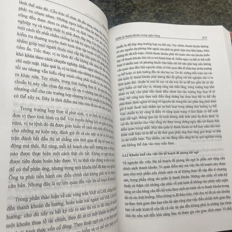 Quản lý thanh khoản trong ngân hàng Rudolf Duttweiler xb2010 727869