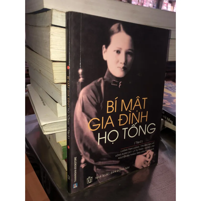 Bí mật gia đình họ Tống (trọn bộ 2 tập) 713339