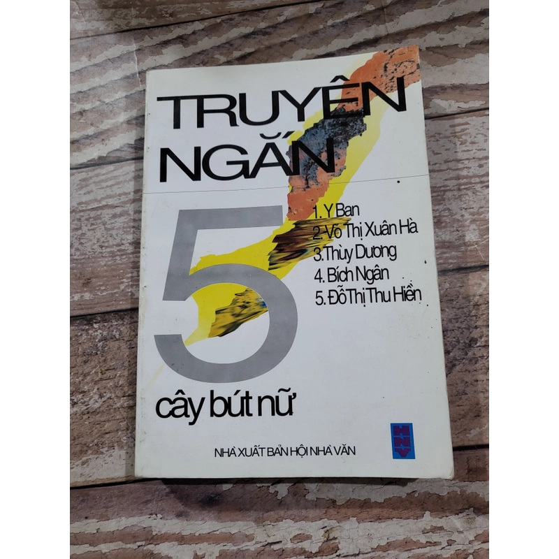 Truyện ngắn 5 cây bút nữ  333757