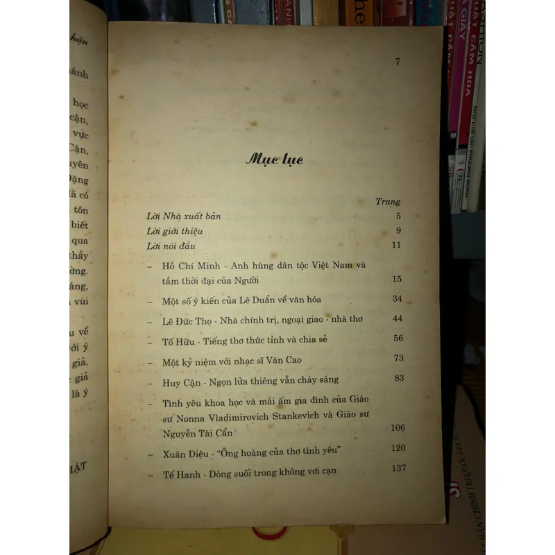 Tài năng và danh phận - Hà Minh Đức 610345