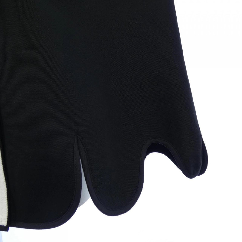 Gucci GUCCI 728315 XDCB7 Cape - Hàng hiệu Chính hãng 823113