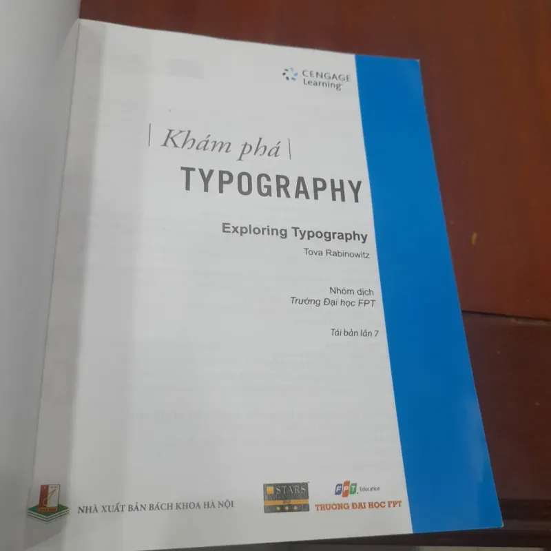 Khám phá TYPOGRAPHY 752896