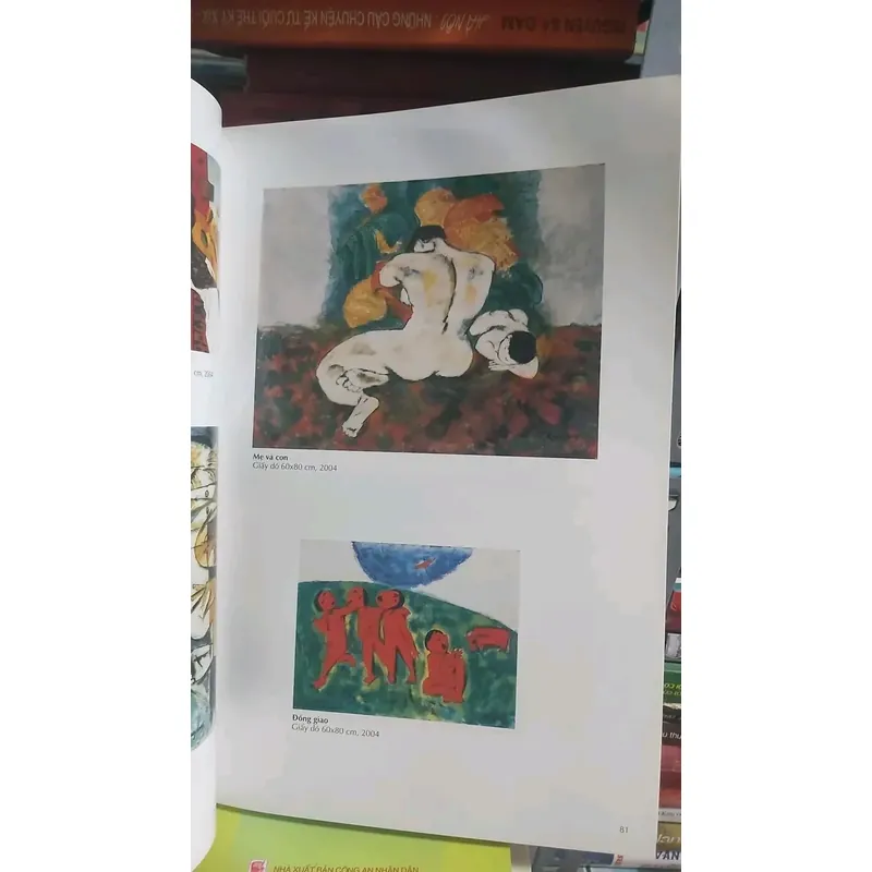 Tác phẩm mỹ thuật công nghiệp Việt Nam 698025