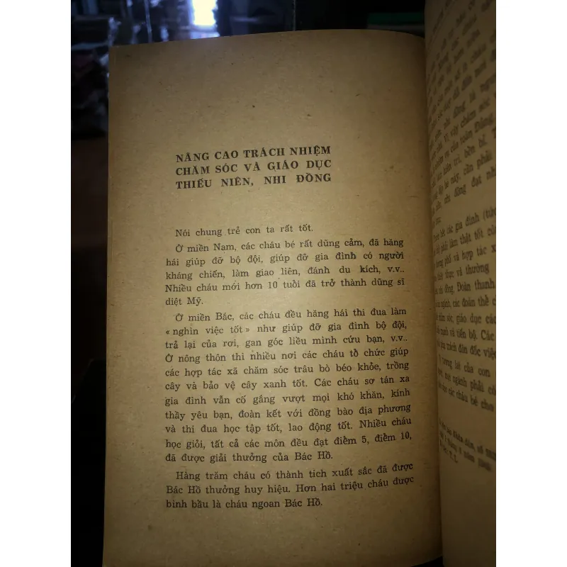 Hồ Chí Minh tuyển tập  796832