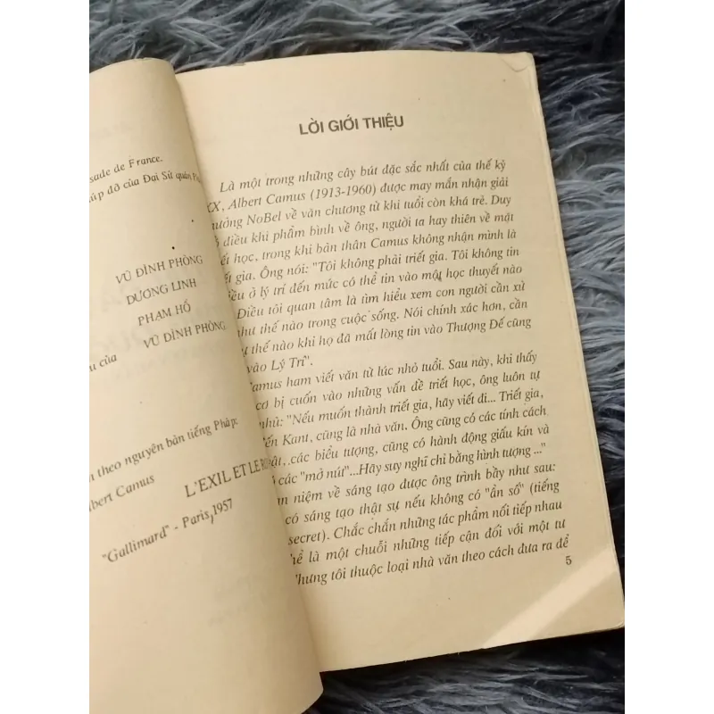 Nơi lưu đày và vương quốc (Albert Camus) 926691