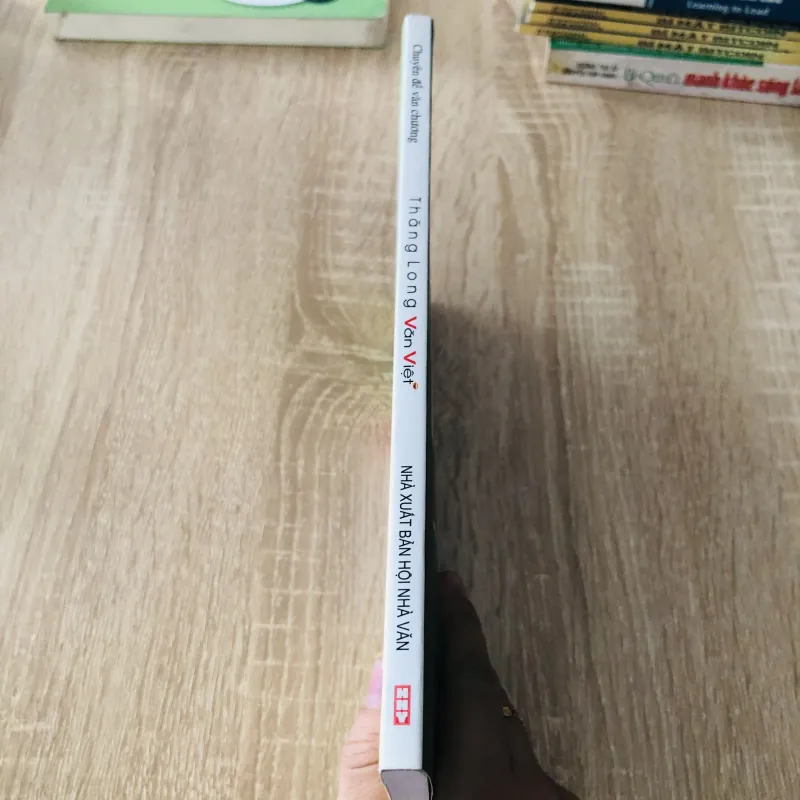 THĂNG LONG VĂN VIỆT 1022389