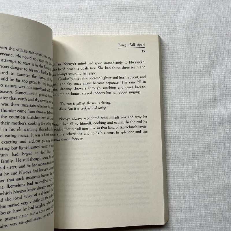 Things Fall Apart - Chinua Achebe 992625