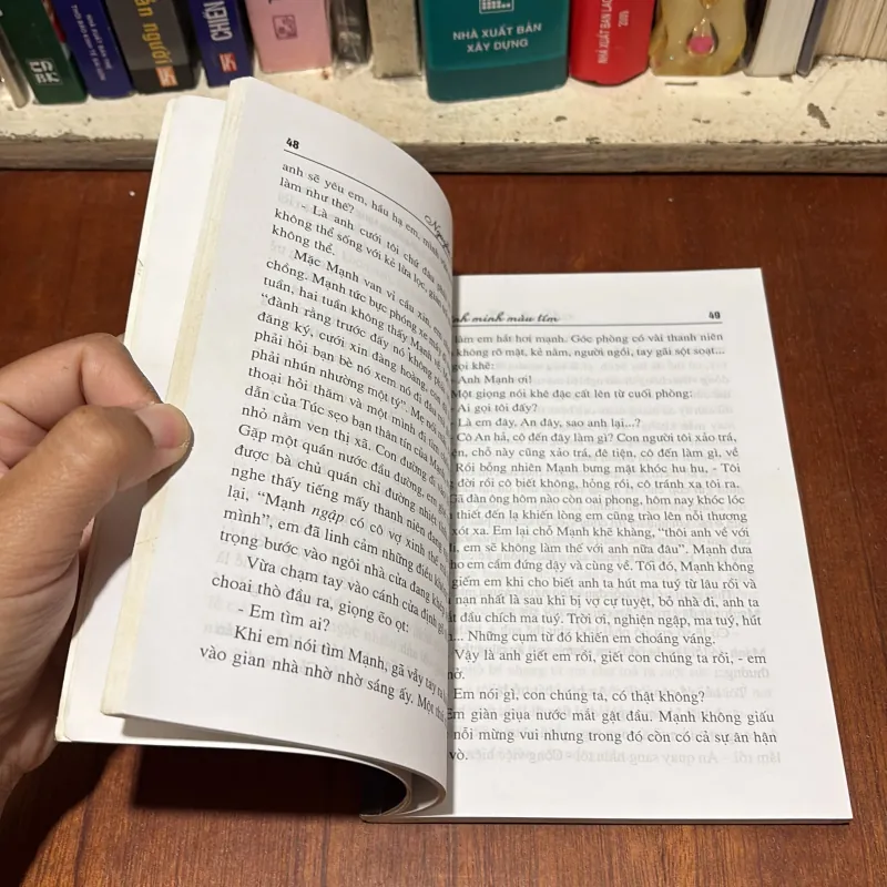 II Truyện Ngắn: Bình Minh Màu Tím - Nguyễn Thanh Nga - 2011 785675