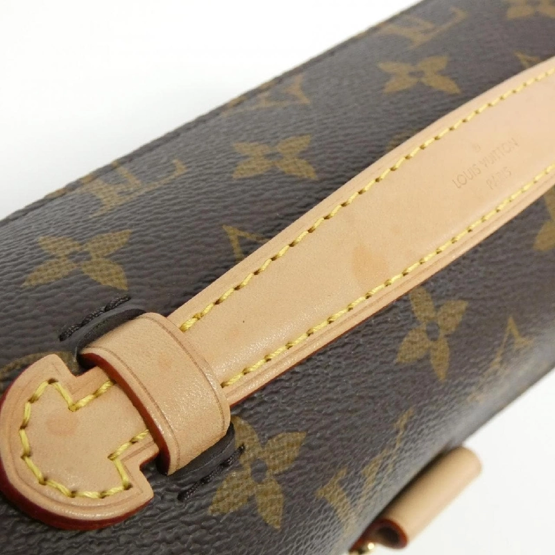 Túi xách vai Louis Vuitton Monogram Pochette Metis EW M46279 609118