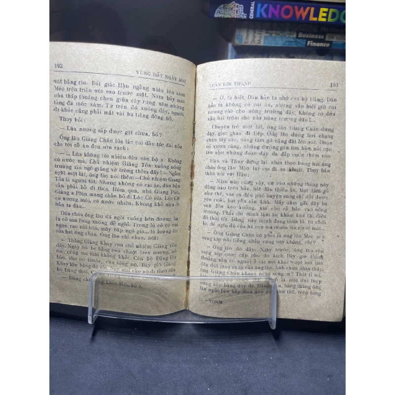 Vùng đất ngày mai 1979 mới 60% ố vàng Trần Kim Thành HPB0906 SÁCH VĂN HỌC 915060