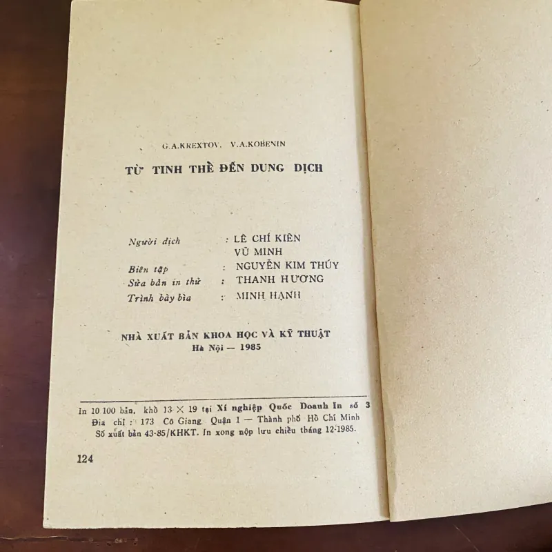 Từ tinh thể đến dung lịch (1985) 976822