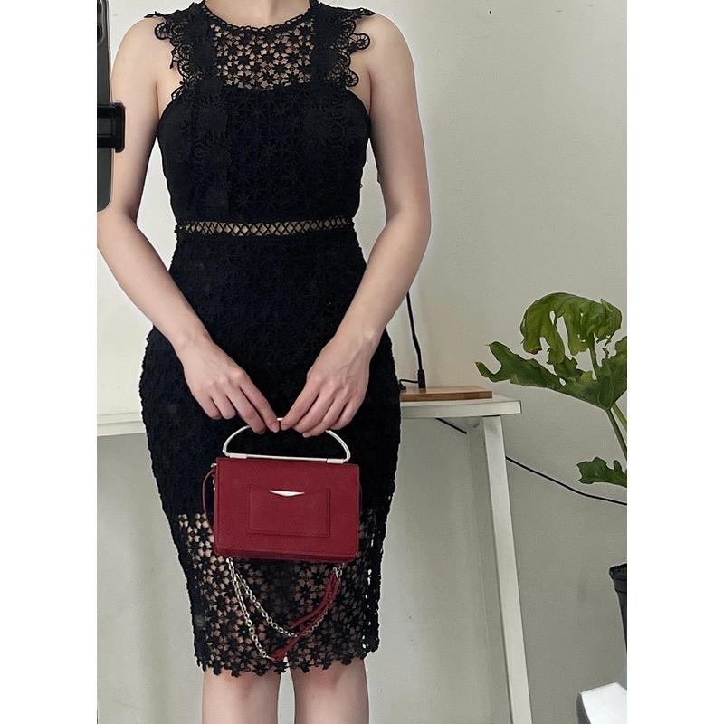 Đầm ren đen body 549496