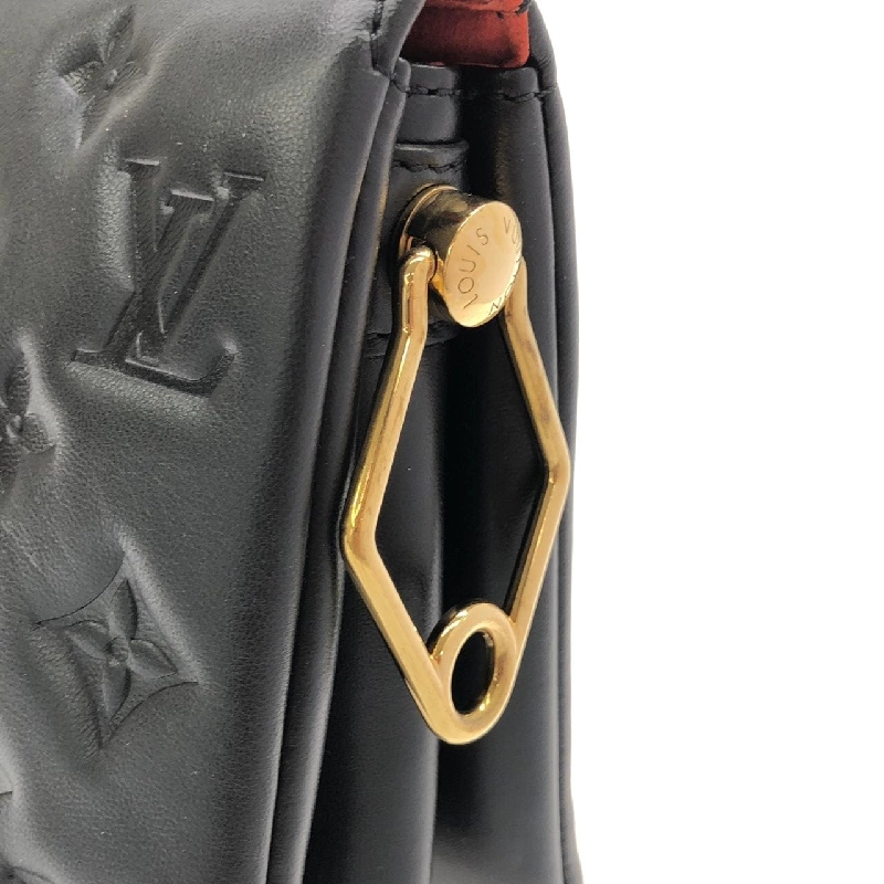 Túi đeo vai Louis Vuitton Coussin BB M20574 - Hàng hiệu Chính hãng 801620