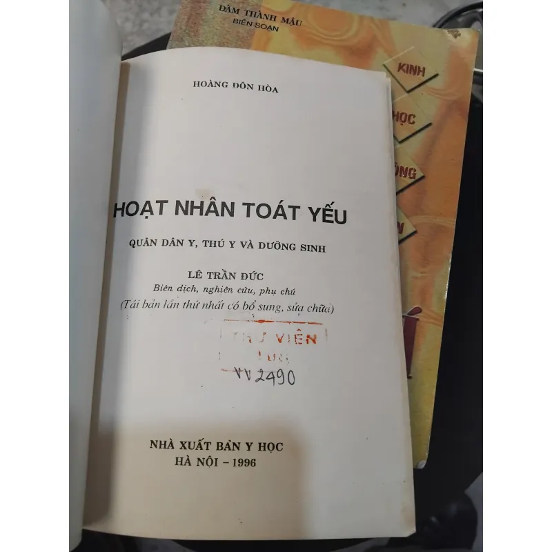 Hoạt nhân toát yếu ( Quân dân y, thú y và dưỡng sinh )  1023883
