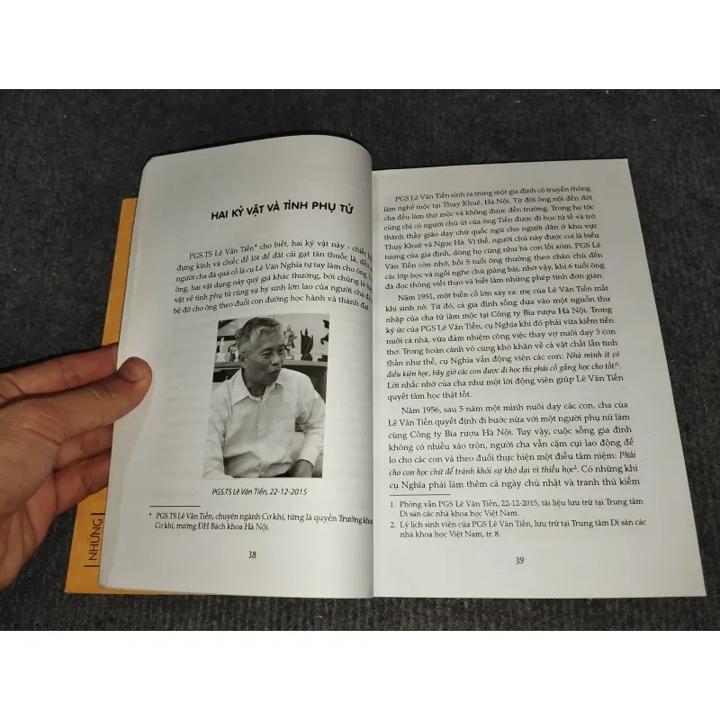 NHỮNG CÂU CHUYỆN HIỆN VẬT TẬP III 993088