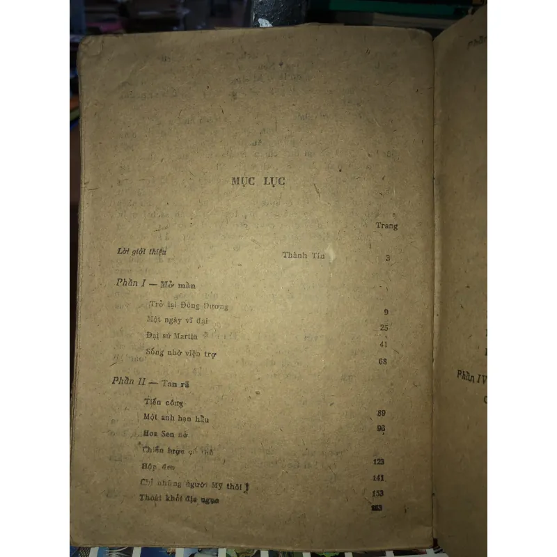 Cuộc tháo chạy tán loạn - Frank Snepp  798922