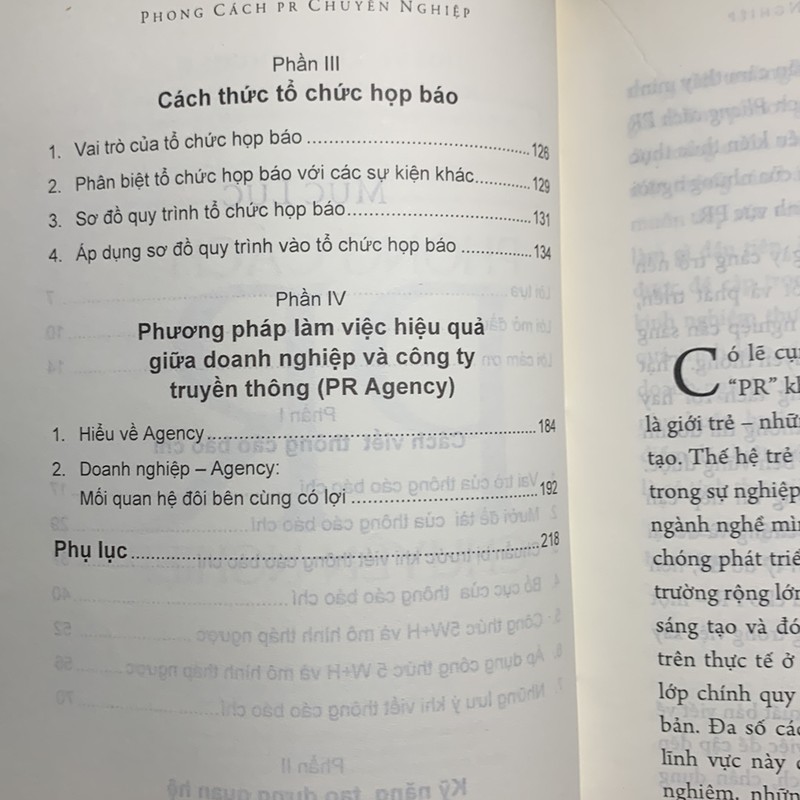 Sách Kinh Doanh : Phong Cách PR Chuyên Nghiệp- sách mới 90% 149439