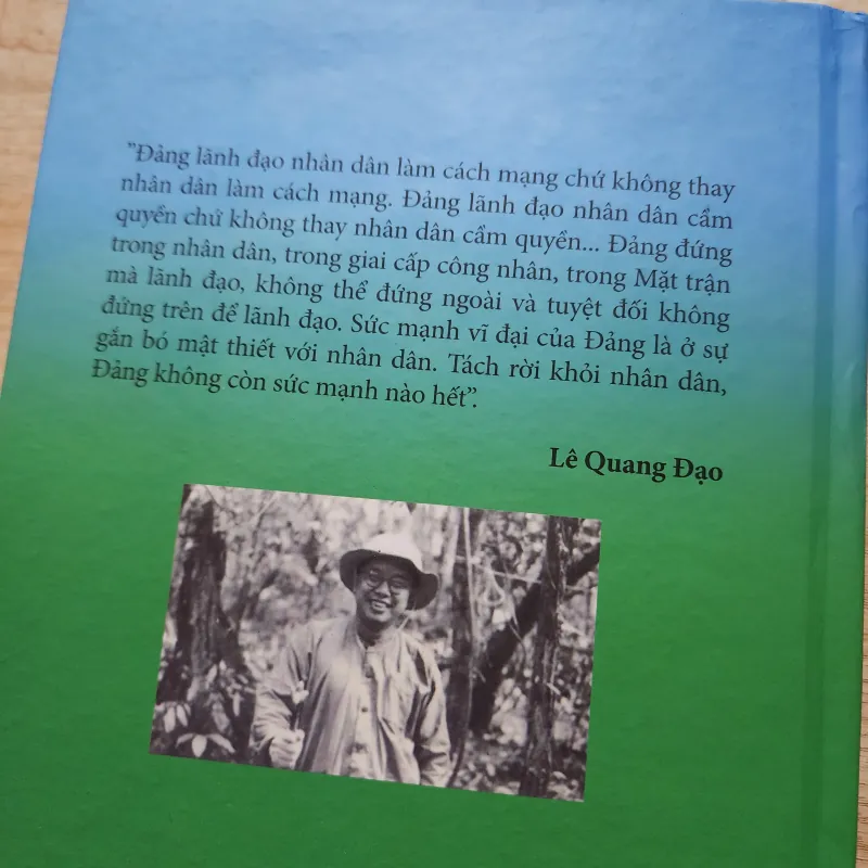 Người lữ hành lặng lẽ | hữu mai | bìa cứng 976303
