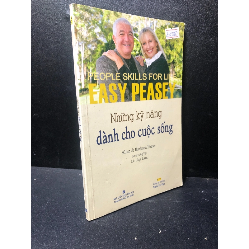 Những kỹ năng dành cho cuộc sống năm 2010 mới 80%, ố bẩn bìa HCM2311 912428