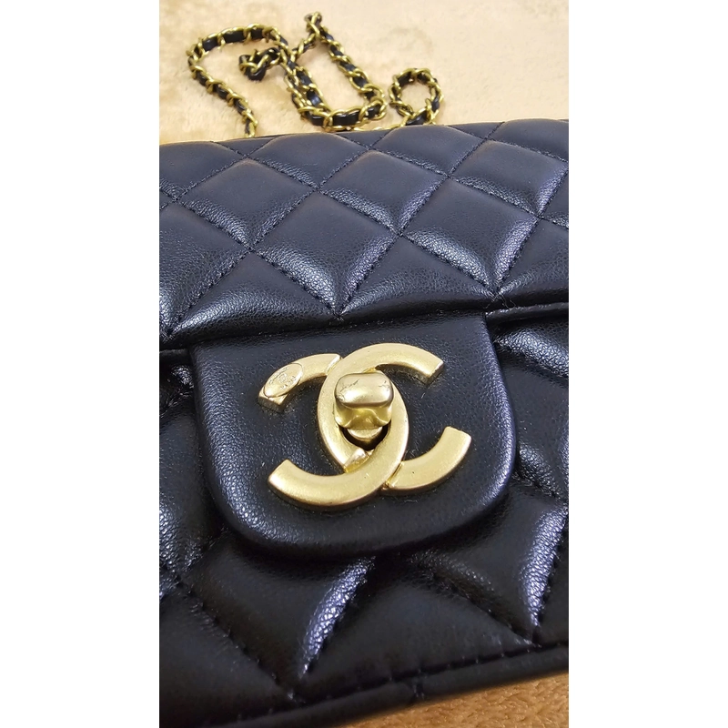 TÚI CHẦN Ô DA MỀM CHA-NEL (HÀNG QC) 529557