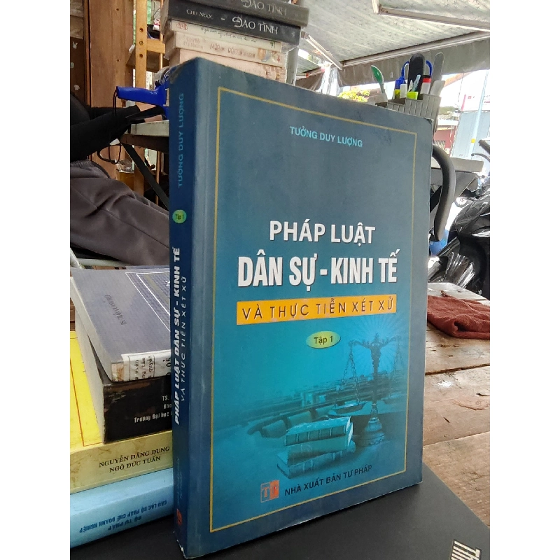 Pháp luật dân sự - kinh tế và thực tiễn xét xử - Tưởng Duy Lượng 1006261