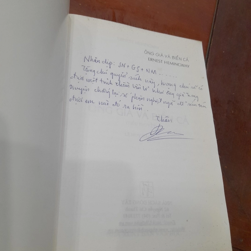 ERNEST HEMINGWAY - Ông già và Biển cả 498623
