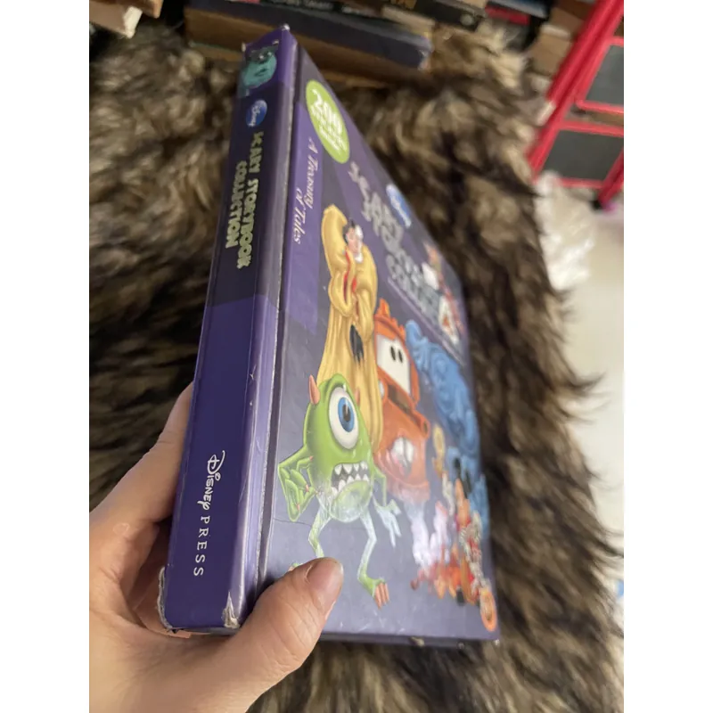 Scary storybook collecton  693155