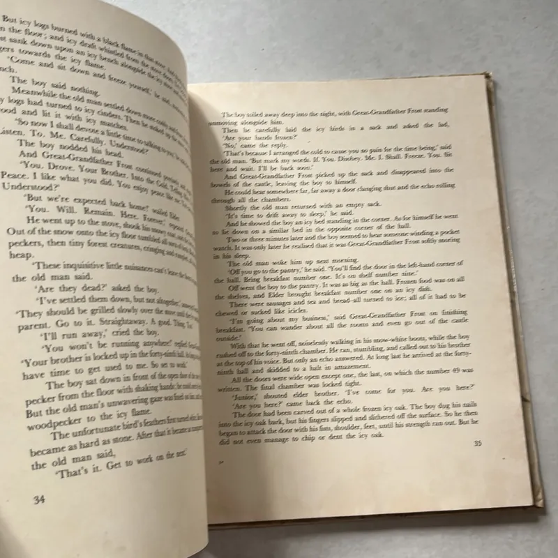 The Twelve Months Fairy Tales by Soviet Writers 596512